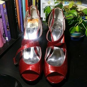 Red Sexxy Pumps